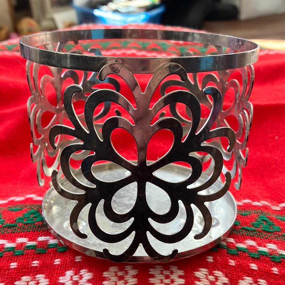 Bath and Body Works metal candle holder